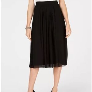 NWT Anne Klein Pleated Skirt